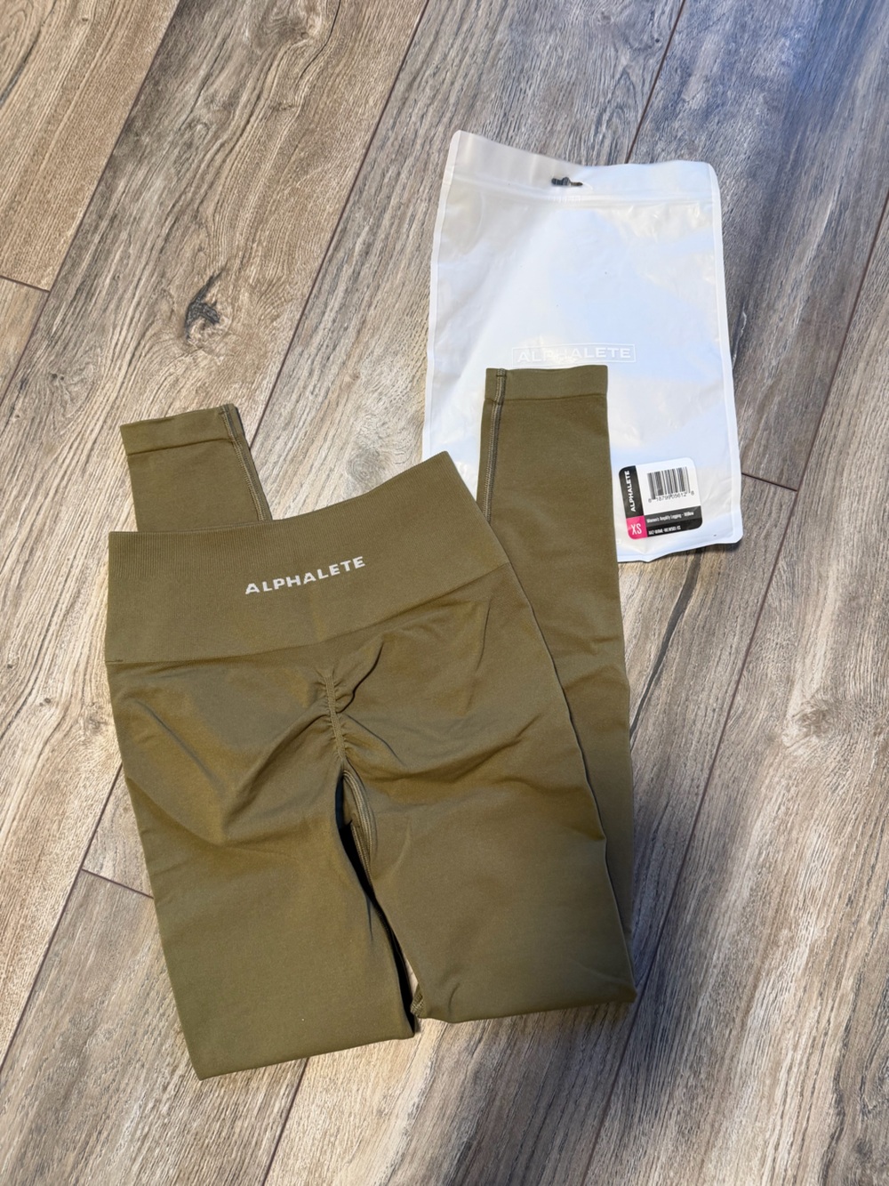 Alphalete Men's Olive Jogger Pants